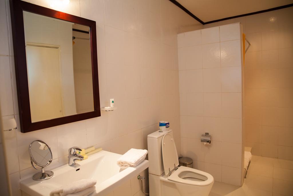 Gorillas Lake Kivu Hotel جيسايني الغرفة الصورة