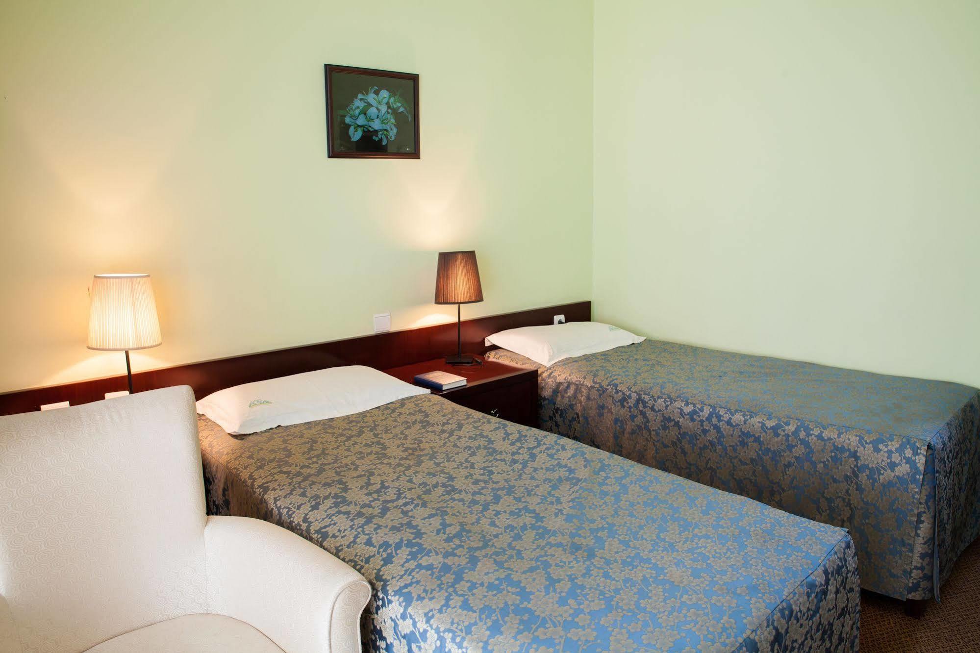 Gorillas Lake Kivu Hotel جيسايني المظهر الخارجي الصورة